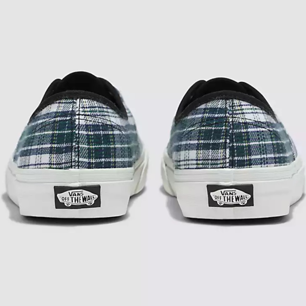 Vans Men’s Authentic
Grunge Plaid Multi
VN0009PVBMB
Sneakers - Picture 10 of 16